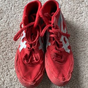 Wrestling shoes